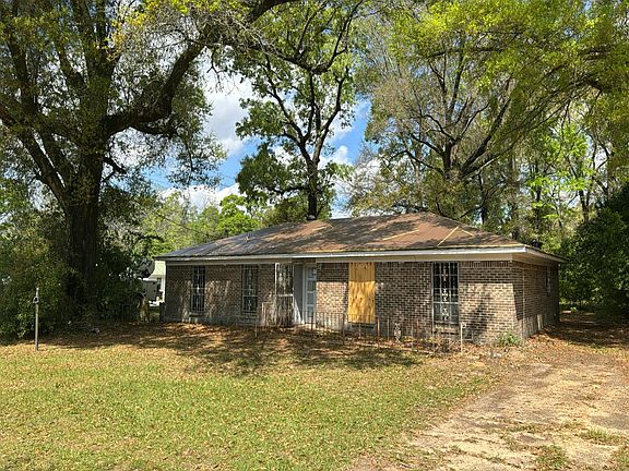 2nd image of 5332 Lott Rd