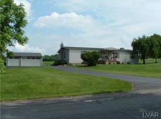 2398 Yost Rd, Bath, PA 18014