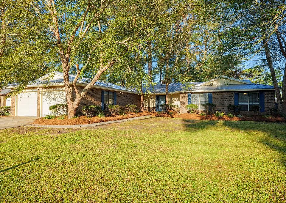 1st image of 4202 Thornwood Way