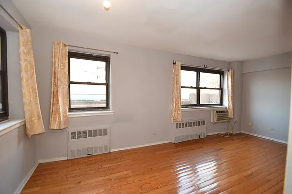 Rented by Laffey Real Estate | media 8