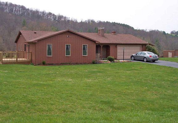 2nd image of 271 Rainbow Dr