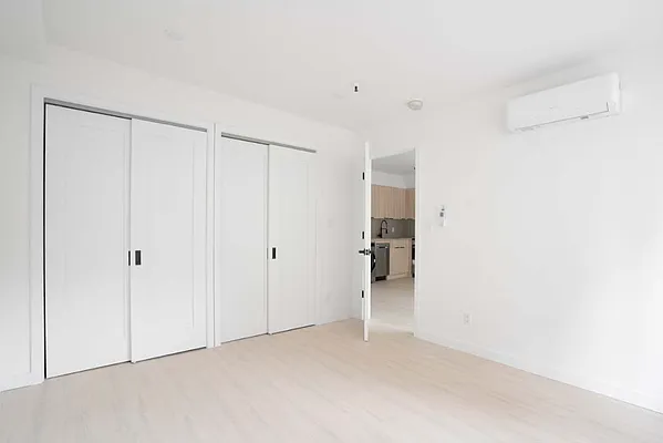 Rented by R New York | media 10