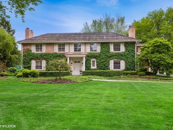 851 Broadway St, Crystal Lake, IL 60014