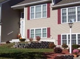 15 Christopher Dr, Sandown, NH 03873