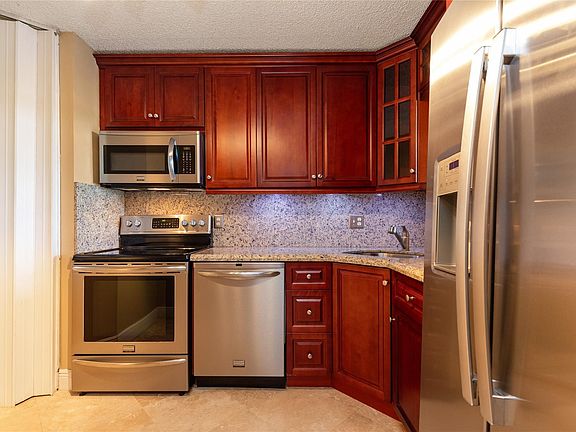 5th image of 5300 NE 24th Terrace #416C