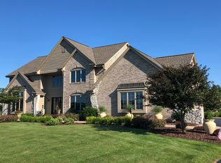 1129 Riley Rd, Hartford, WI 53027