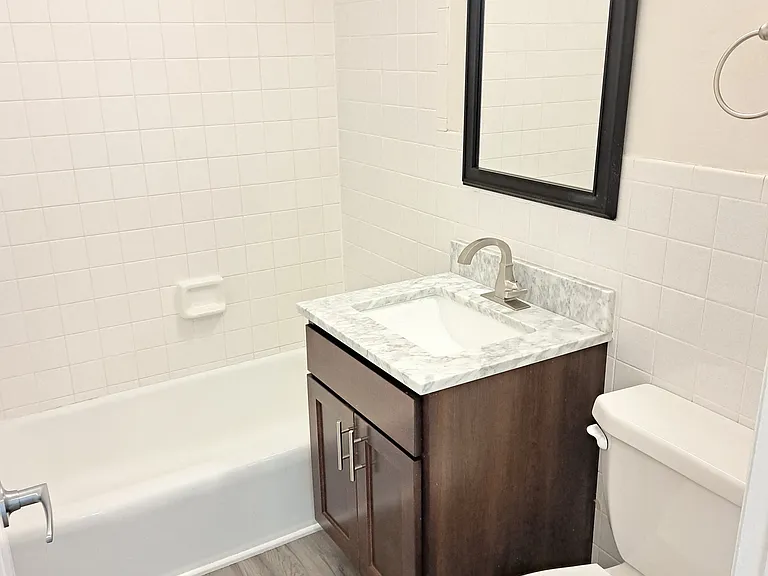 Northgate Crossing Apartments — Photo 11