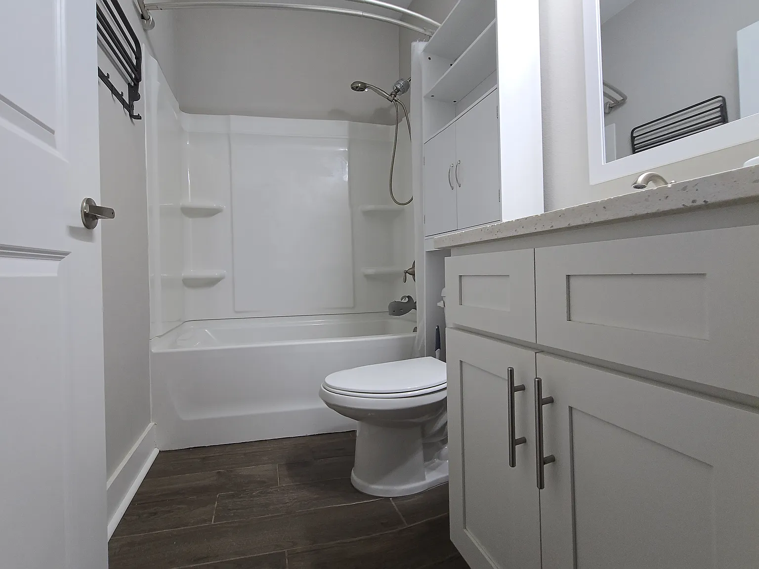 3 bed, 2.5 bath, 1396 sqft, $1,900 — Photo 4