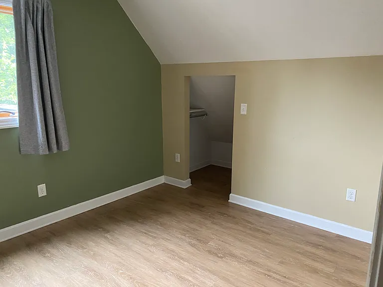 444 College Ave — Photo 12