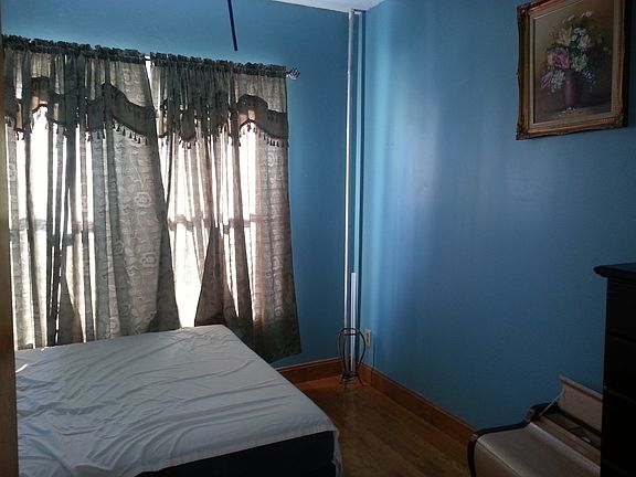4th image of 10024 88th Ave