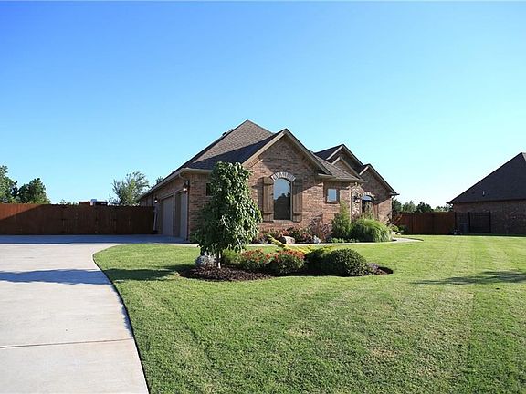 3rd image of 1000 W Nandina Way