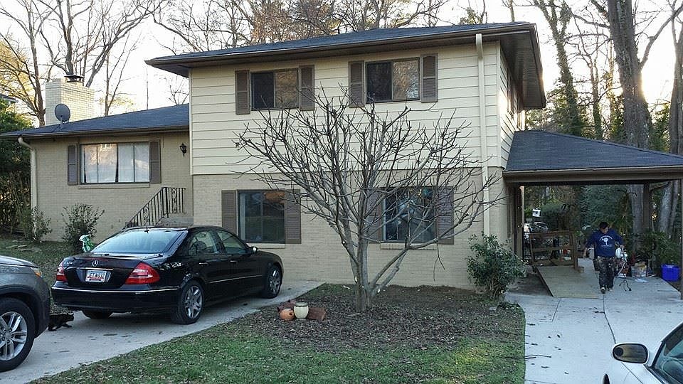 1st image of 400 Thornwood Dr