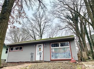 468 Kathleen St, Akron, OH 44303