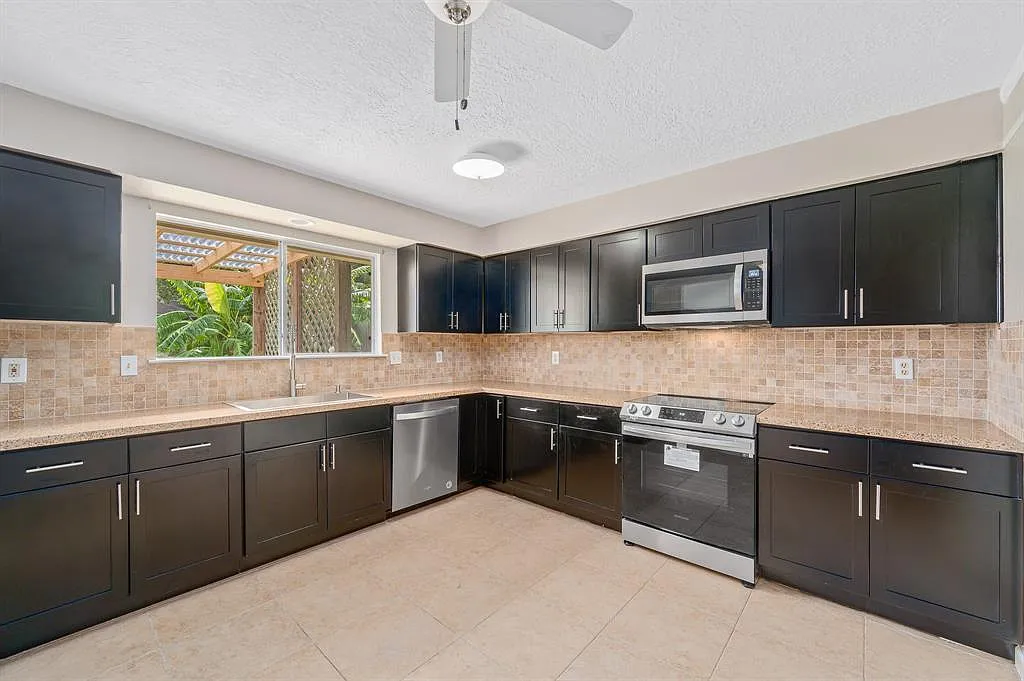 Westhaven Drive 19511 - . — Photo 3