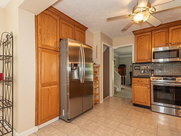 5th image of 25873 Euclid Chagrin Pkwy