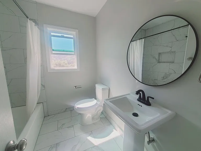 9949 Pinewood Ave — Photo 4