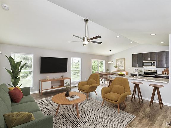 3rd image of 133 Day Lily Ln