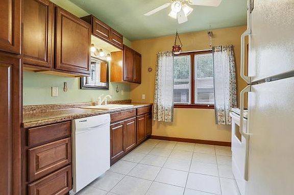 2nd image of 123 O'Brien St