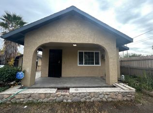 444 E F St, Colton, CA 92324