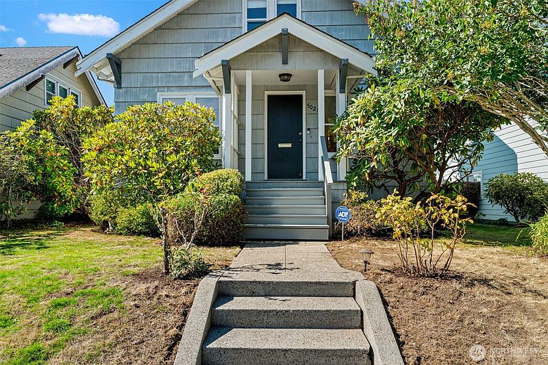 4th image of 5021 36th Avenue SW