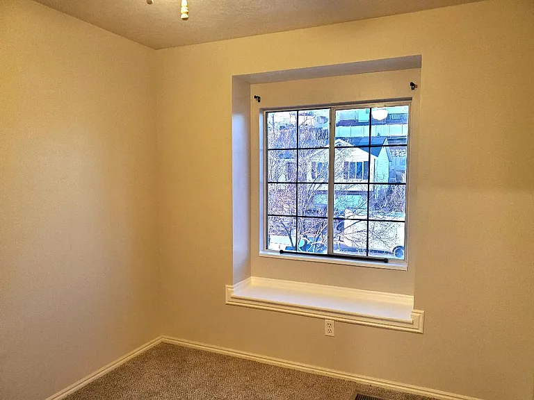 1024 N 1025 E — Photo 19