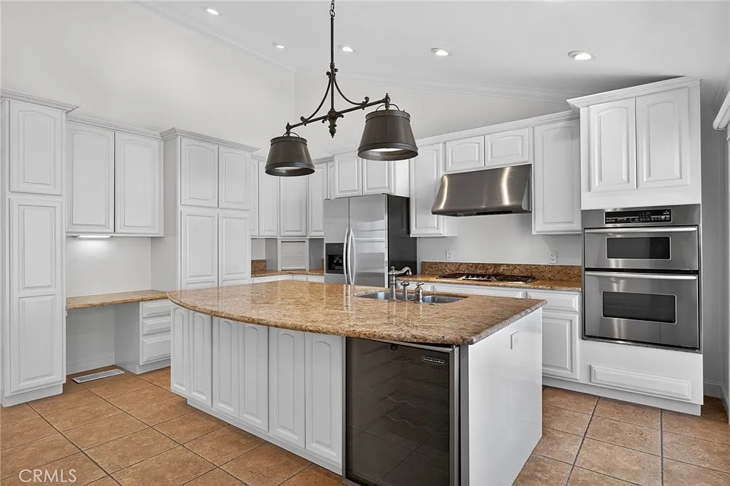 Building Photo - 415 1/2 Heliotrope Ave