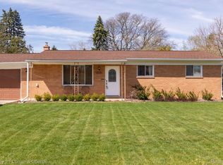 48235 Cardinal St, Utica, MI 48317