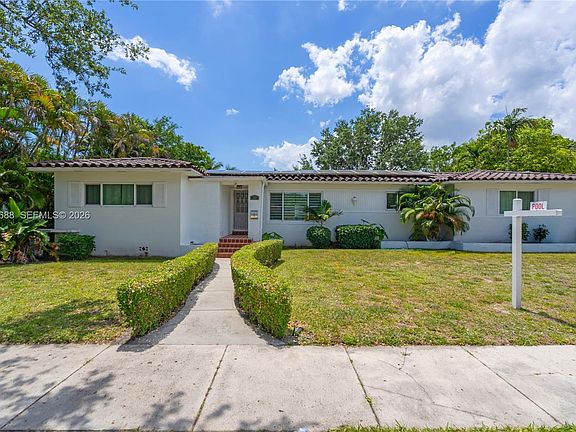 5th image of 170 NW 105th St
