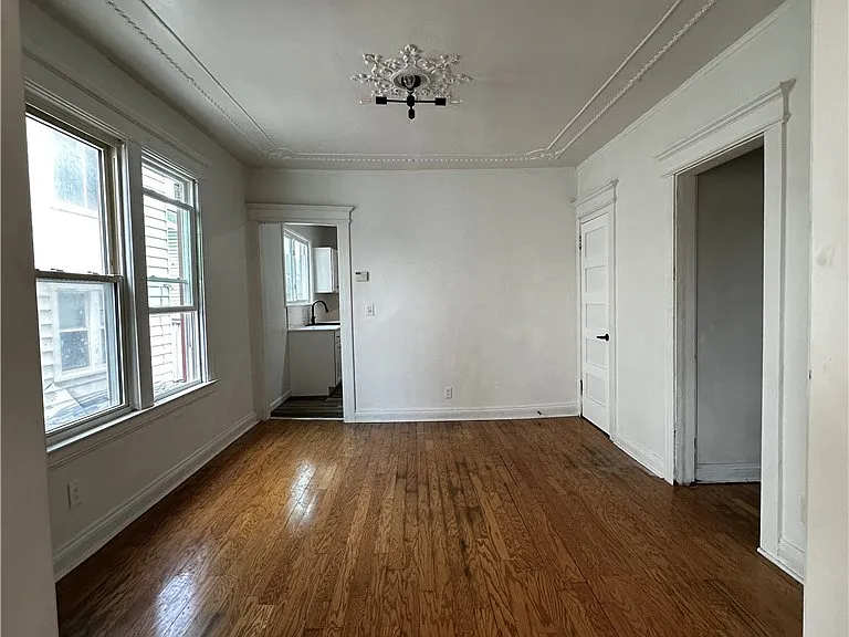 113 E Brighton Ave — Photo 10