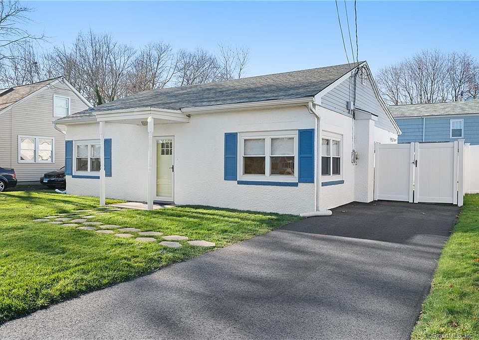 1st image of 16 Woodlawn Ave