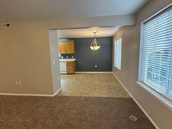 5th image of 520 W 7 S APT 116