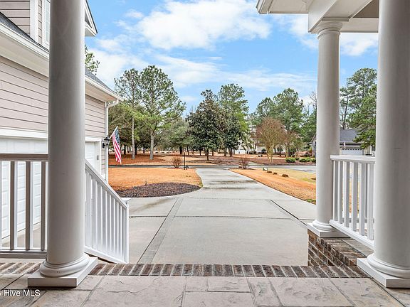 5th image of 105 Cardinal Lake Drive