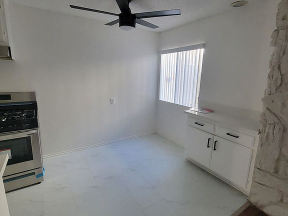 4th image of 9725 Regent St #1