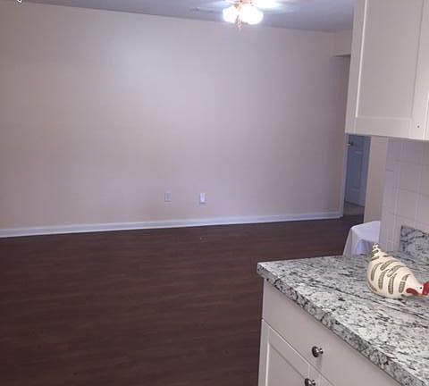 4th image of 1455 Vega Ave