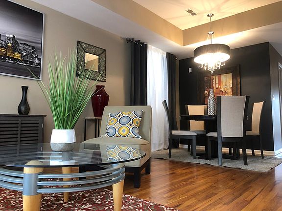 4th image of 1450 N Talman Ave #2