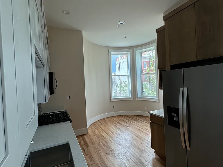 2031 Maryland Ave #1 — Photo 12