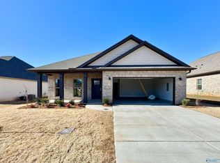 14933 Demarie Ln, Athens, AL 35613