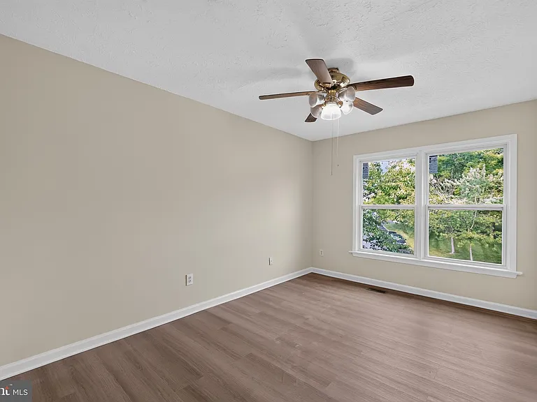 55 Oak Crest Ct — Photo 30