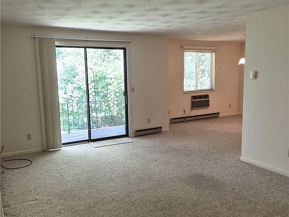 4th image of 120 E Church St APT 7