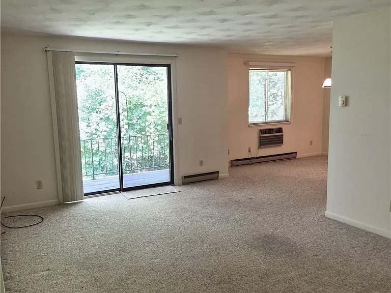 120 E Church St #7 — Photo 4