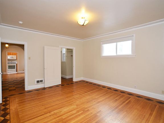 4th image of 860 Oak St #6