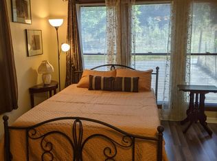 20 Ian River Dr, Asheville, NC 28806