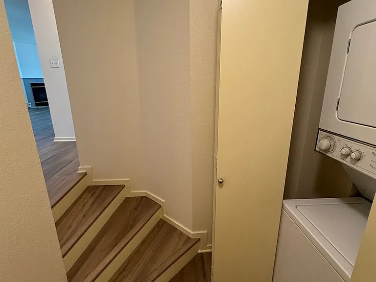 6th Ave Apartments — Photo 57