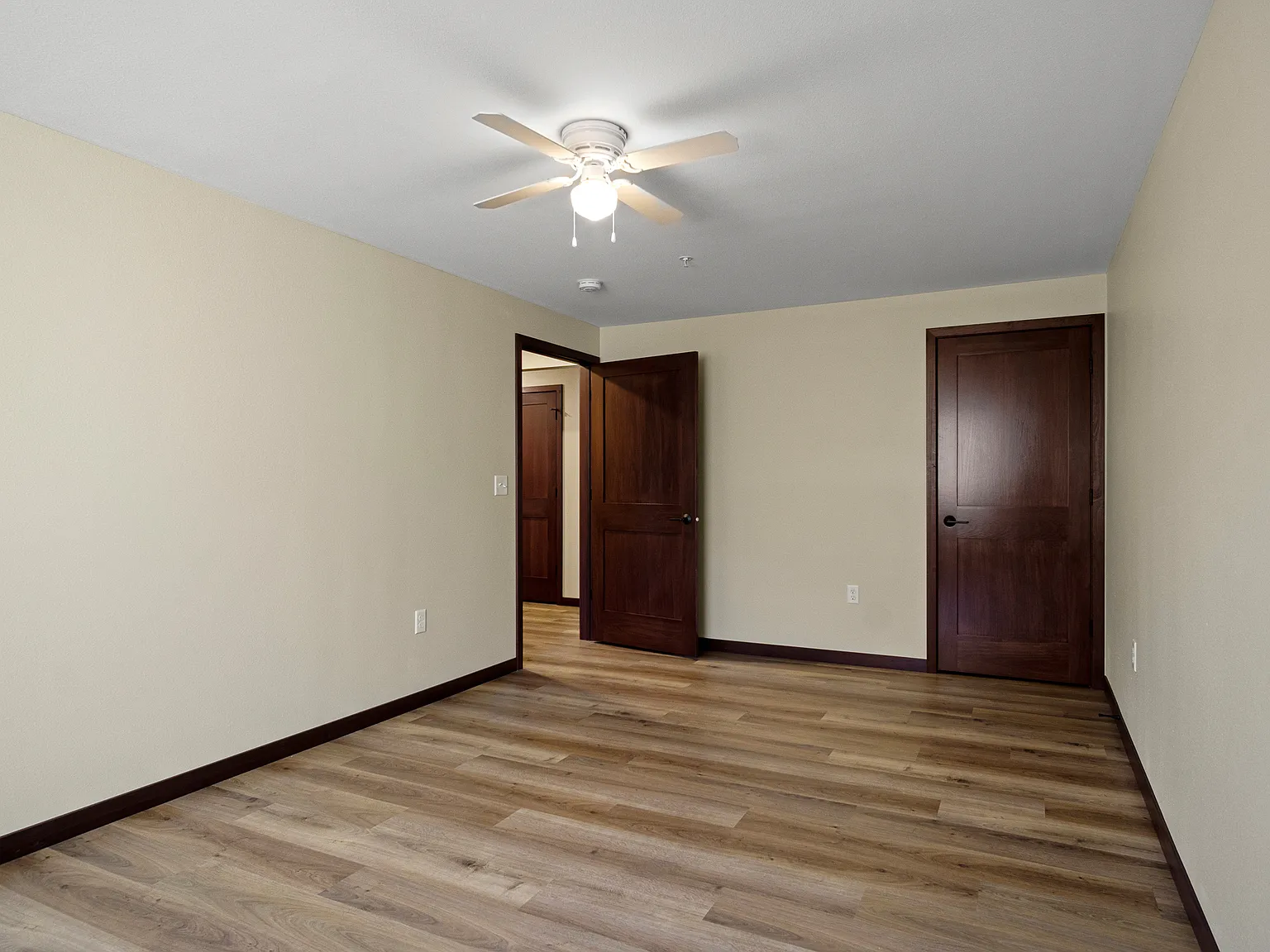 902 Menomonie St, Eau Claire, WI, USA - 3 — Photo 4