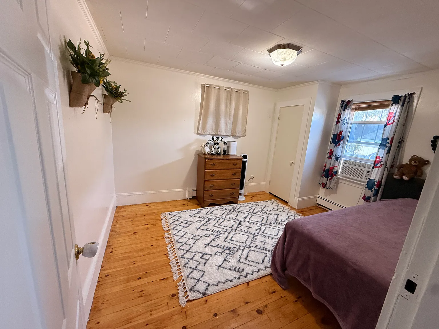 3 bed, $2,700 — Photo 2