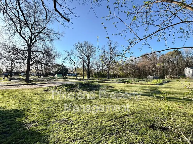 341 Kingdom Estate Dr — Photo 3