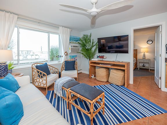 3rd image of 225 N Shore Dr APT 1