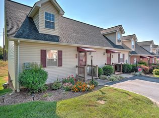 501 Hallbrook Dr #24, Johnson City, TN 37615