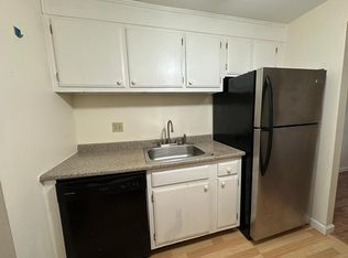 5 Louisburg Sq APT 7, Nashua, NH 03060