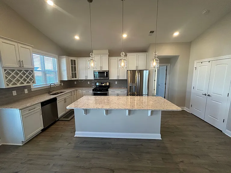 585 Oyster Dr — Photo 21